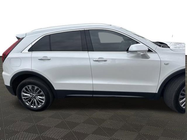 Used 2024 Cadillac XT4 Premium Luxury w/ Technology Package image 3