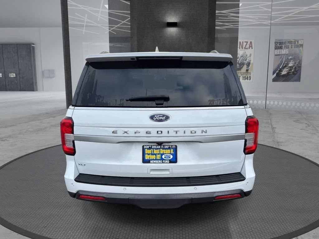 Used 2023 Ford Expedition XLT AWD/4WD image 6