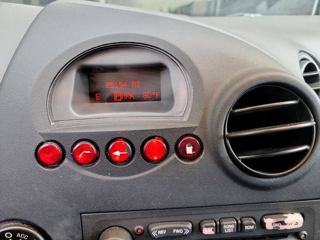Used 2005 Pontiac Grand Prix GTP w/ Premium Audio Package FWD image 27