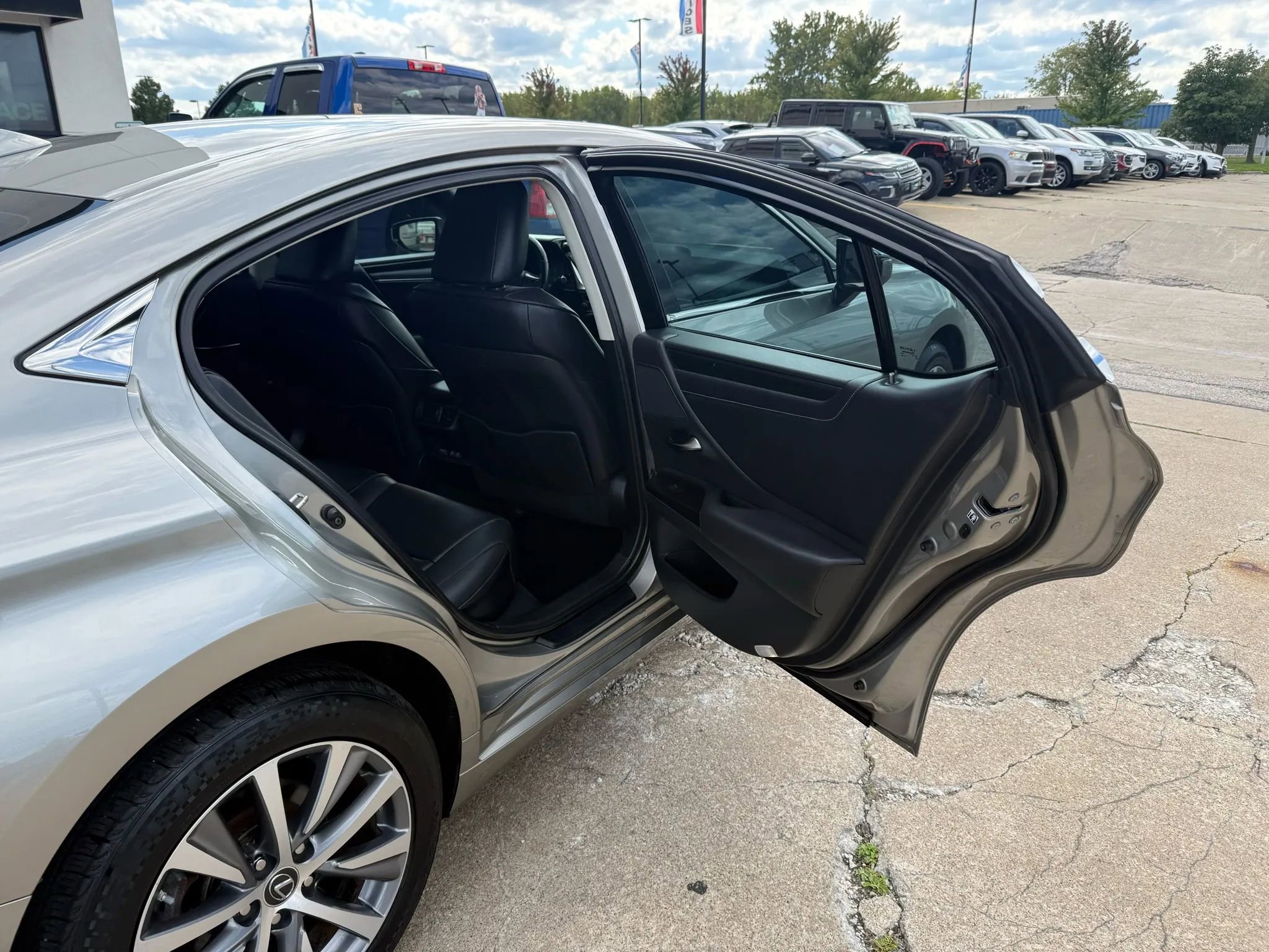 Used 2020 Lexus ES 350 F Sport image 21