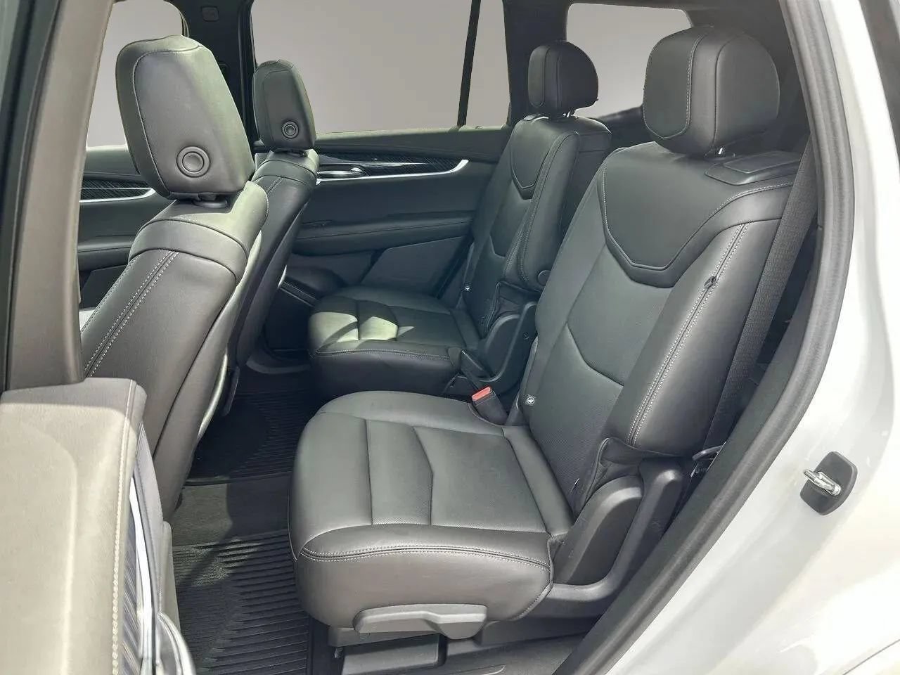 Used 2023 Cadillac XT6 Premium Luxury AWD/4WD image 23