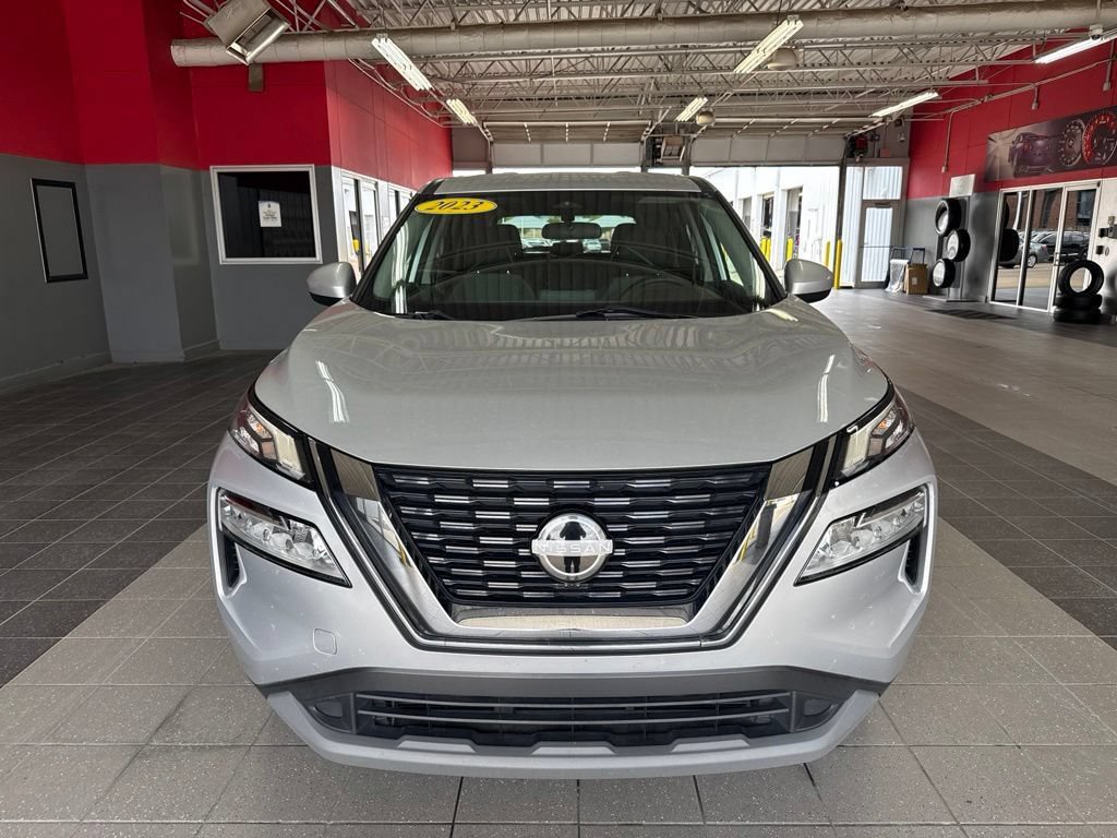 Certified 2023 Nissan Rogue SV FWD image 12