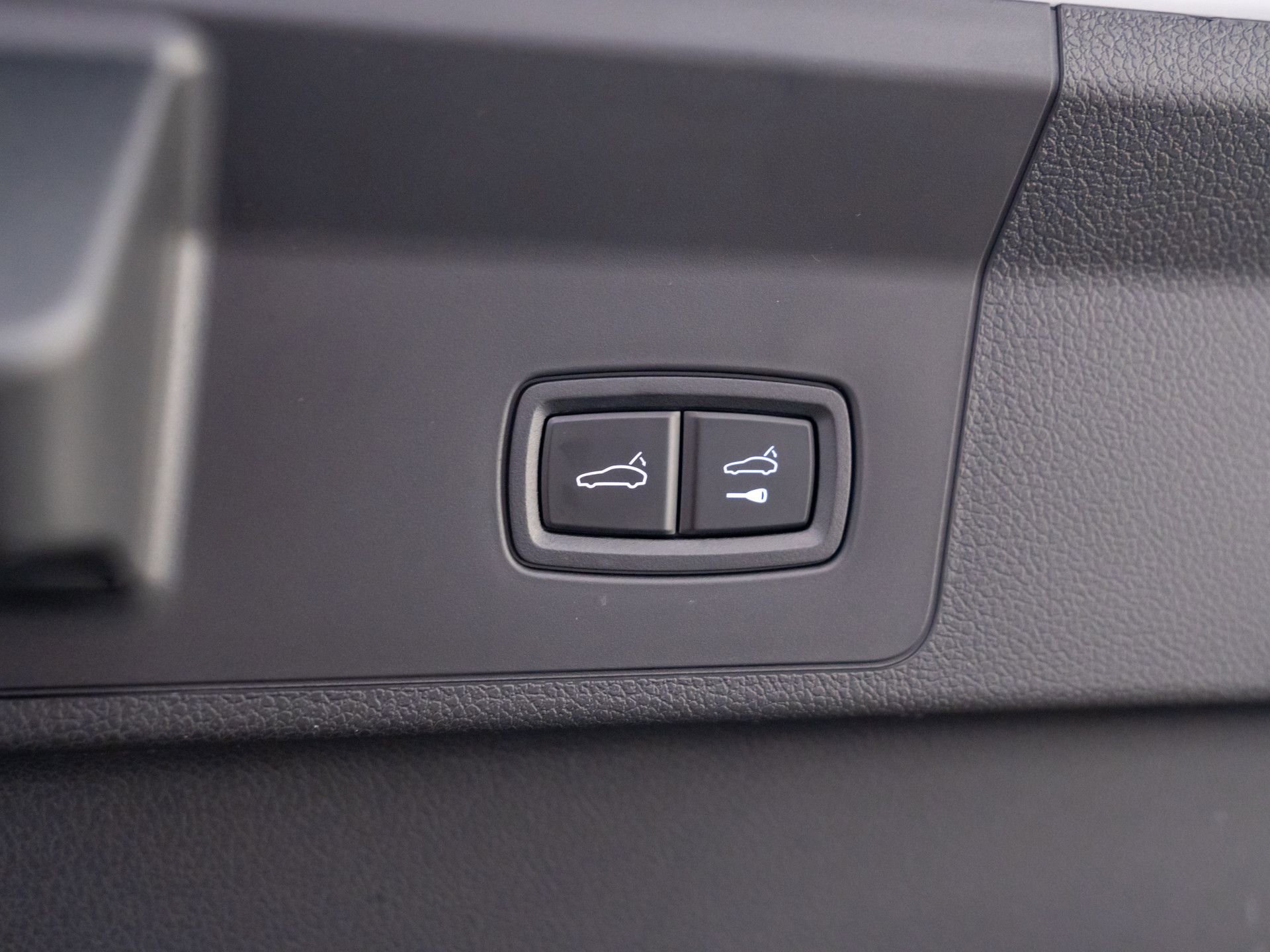 Certified 2024 Porsche Panamera 4 image 30