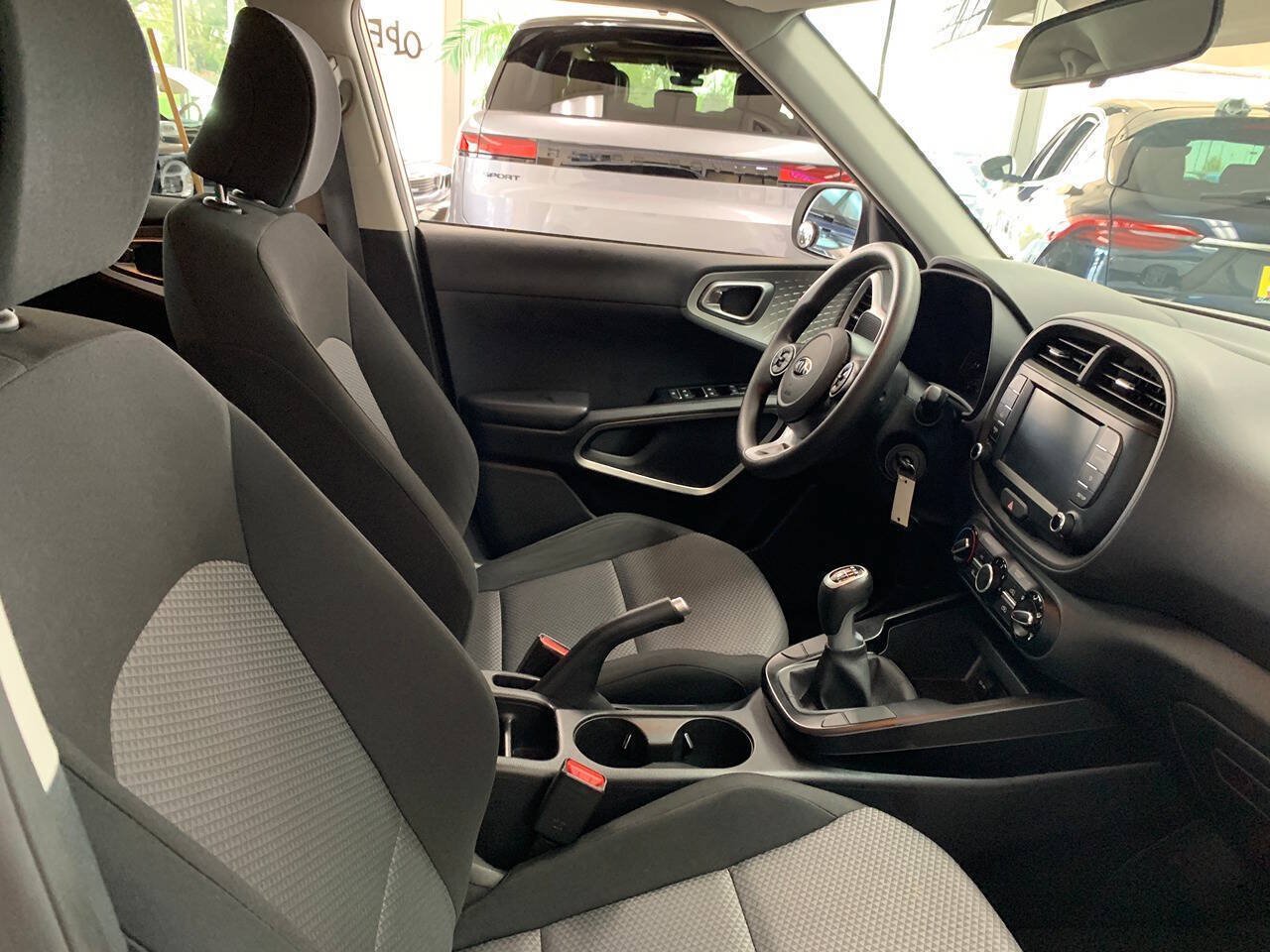 Used 2021 Kia Soul LX FWD image 11