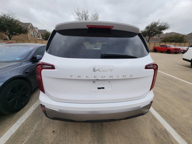 Used 2025 Kia Telluride LX image 5
