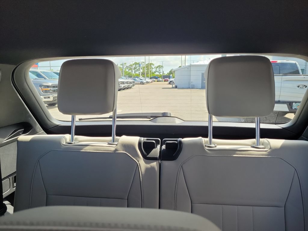 Used 2022 Volkswagen Tiguan SE R-Line FWD image 14