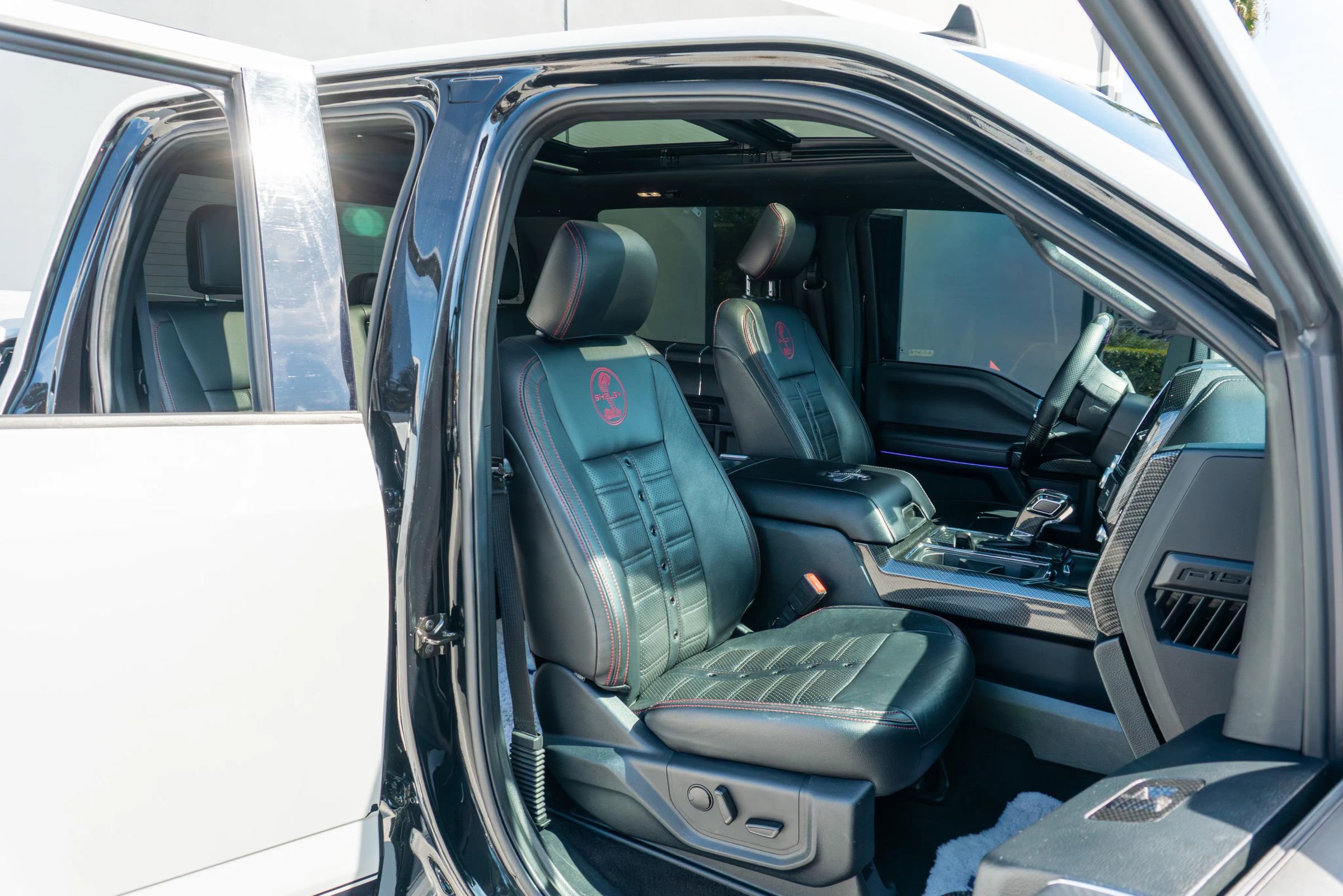 Used 2020 Ford F150 Lariat w/ Equipment Group 502A Luxury image 12