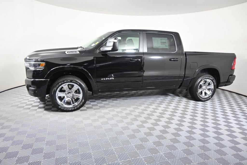 Used 2026 RAM 1500 Big Horn AWD/4WD image 2