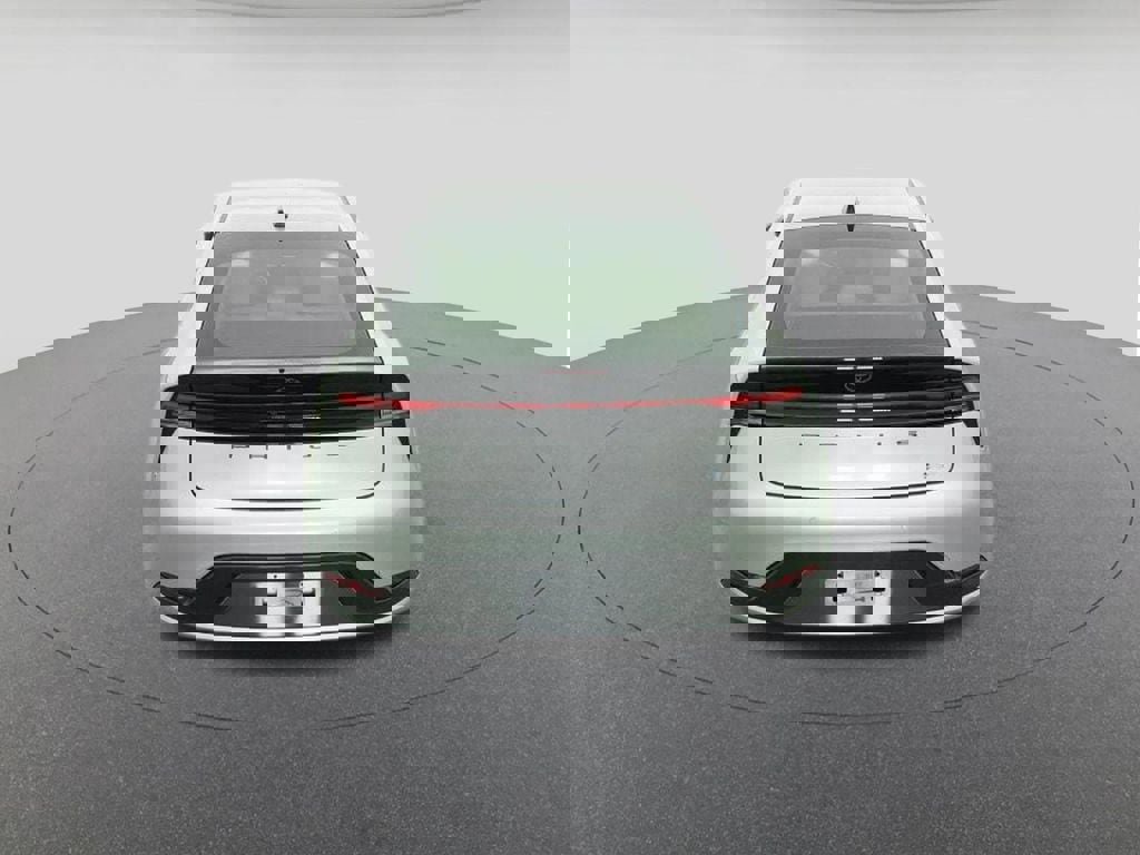 New 2026 Toyota Prius XLE image 7