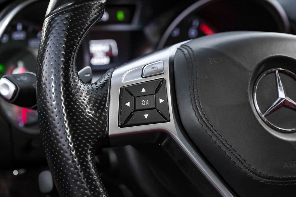 Used 2016 Mercedes-Benz SL 550 image 14