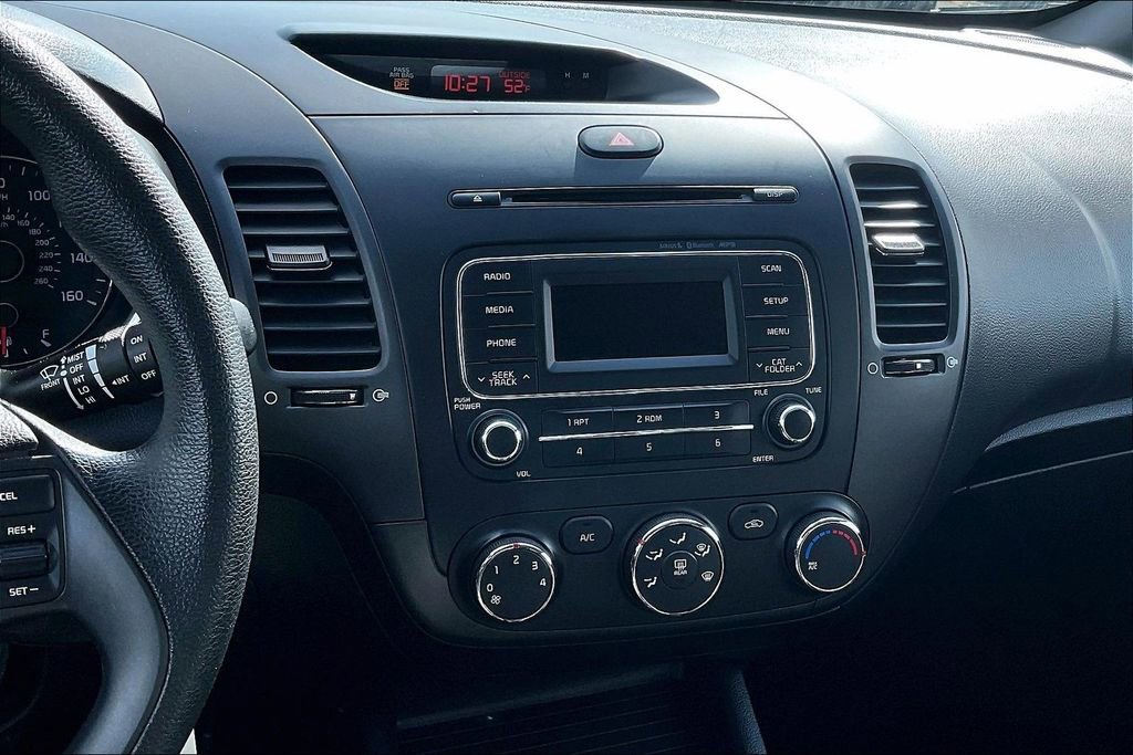 Used 2016 Kia Forte LX image 6
