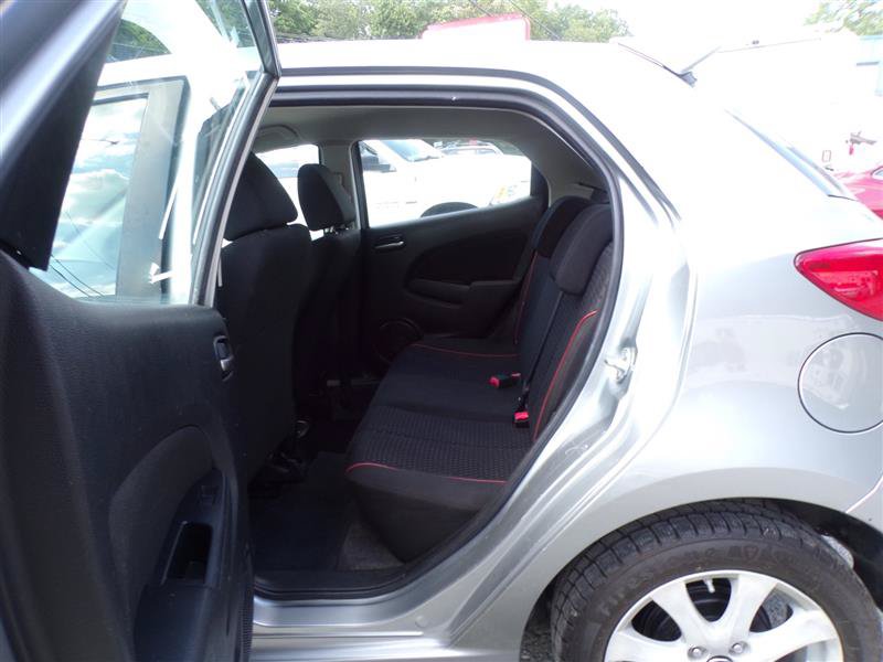 Used 2012 MAZDA MAZDA2 Touring FWD image 25