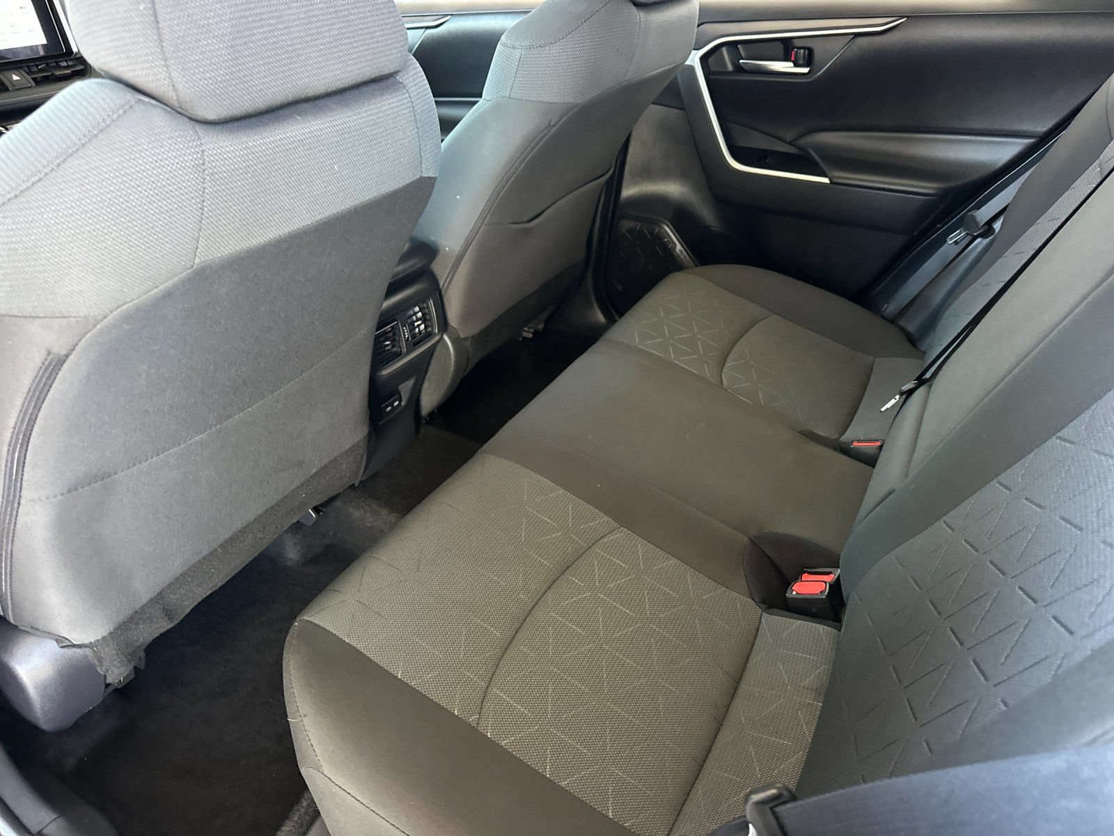 Used 2024 Toyota RAV4 XLE FWD image 11