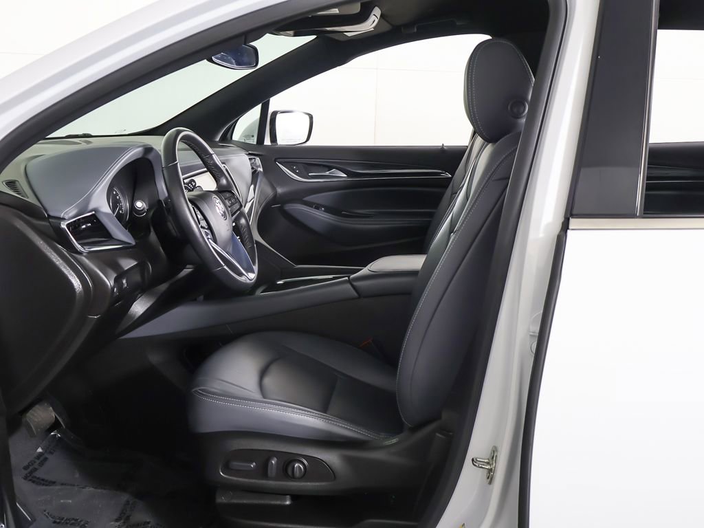 Used 2023 Buick Enclave Essence FWD image 26