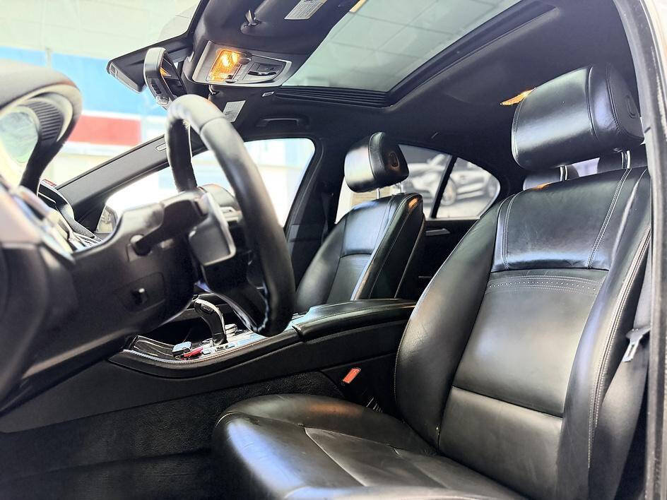 Used 2016 BMW 528i Sedan RWD image 6