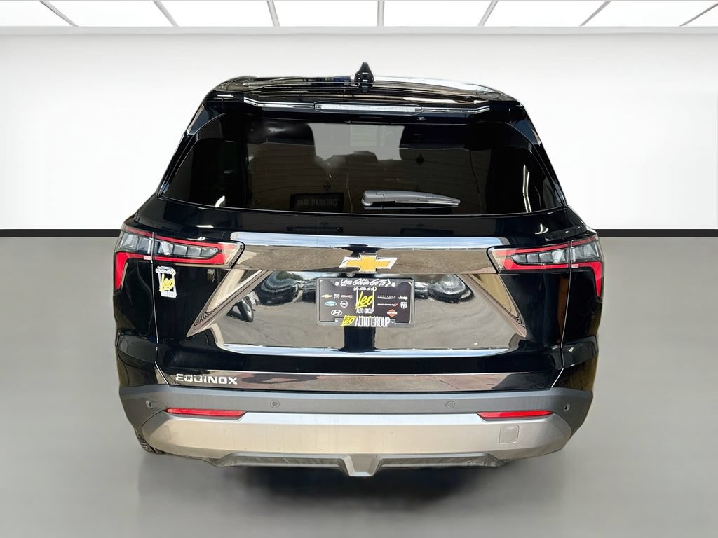 New 2027 Chevrolet Equinox LT w/ Convenience Package II FWD image 6