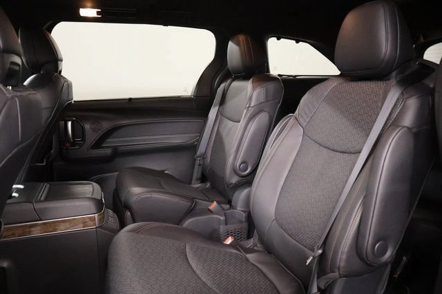 New 2026 Toyota Sienna Platinum AWD/4WD image 28