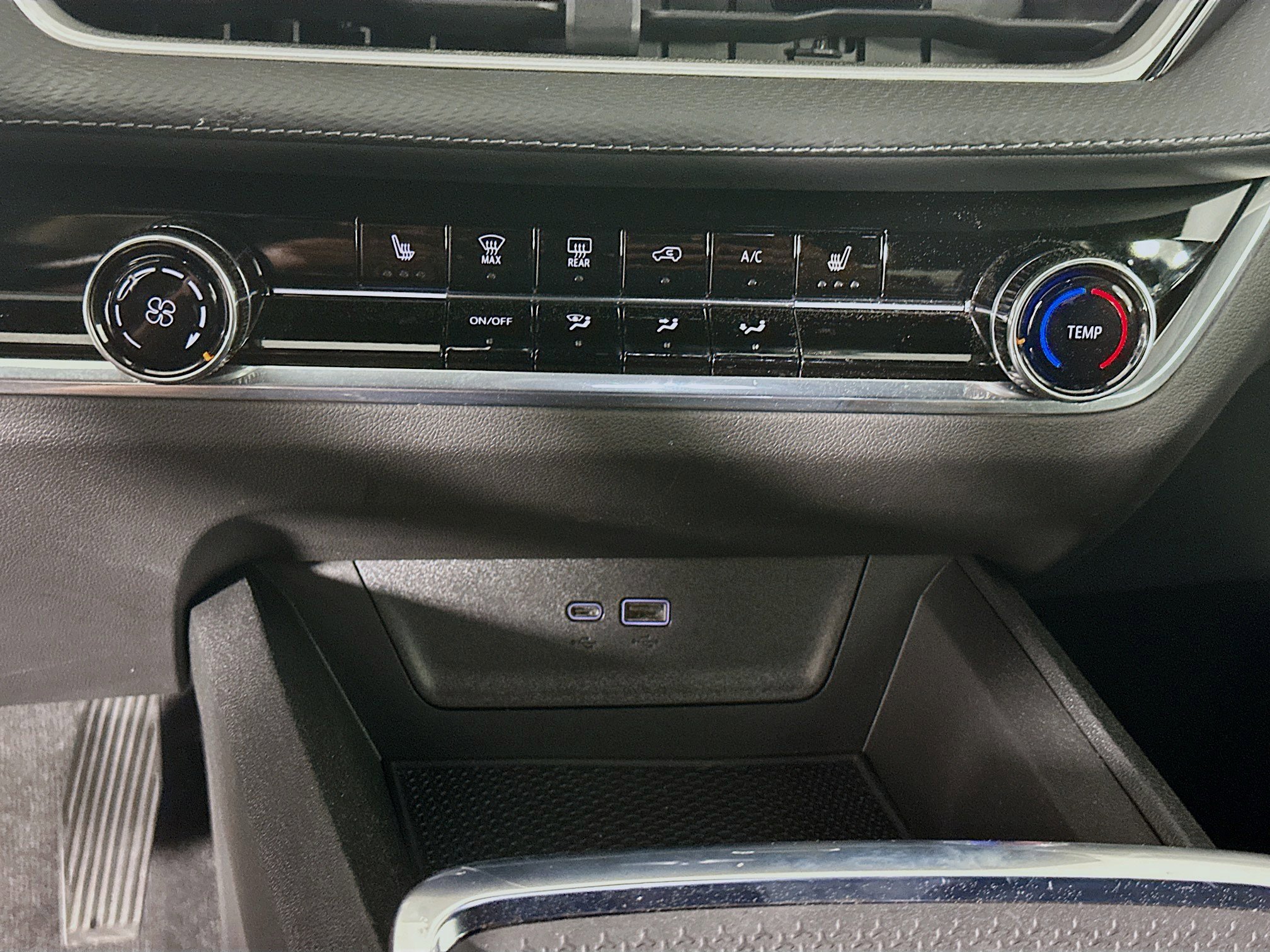 Used 2025 Chevrolet Equinox LT image 24