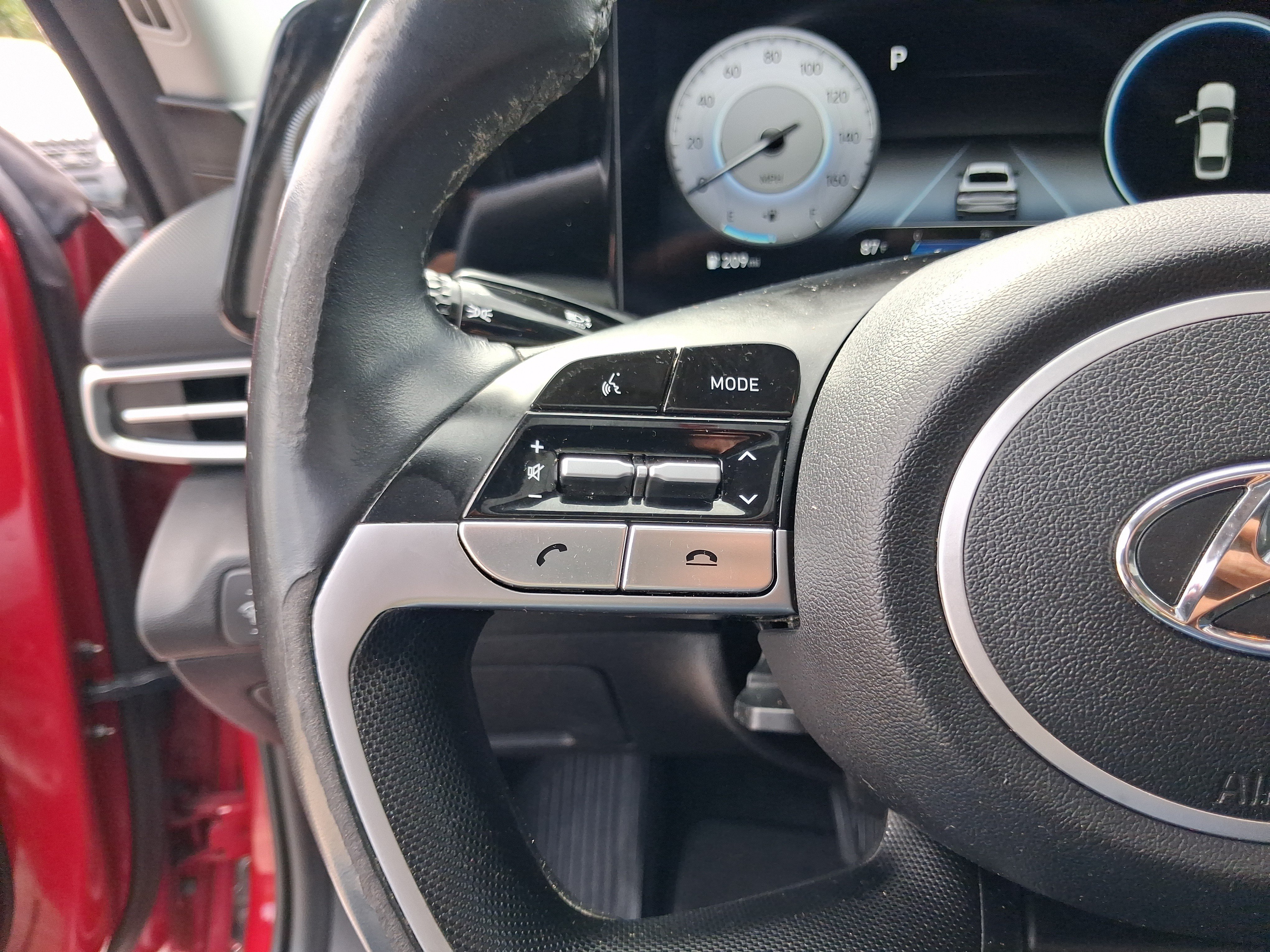 Used 2023 Hyundai Elantra Limited FWD image 16