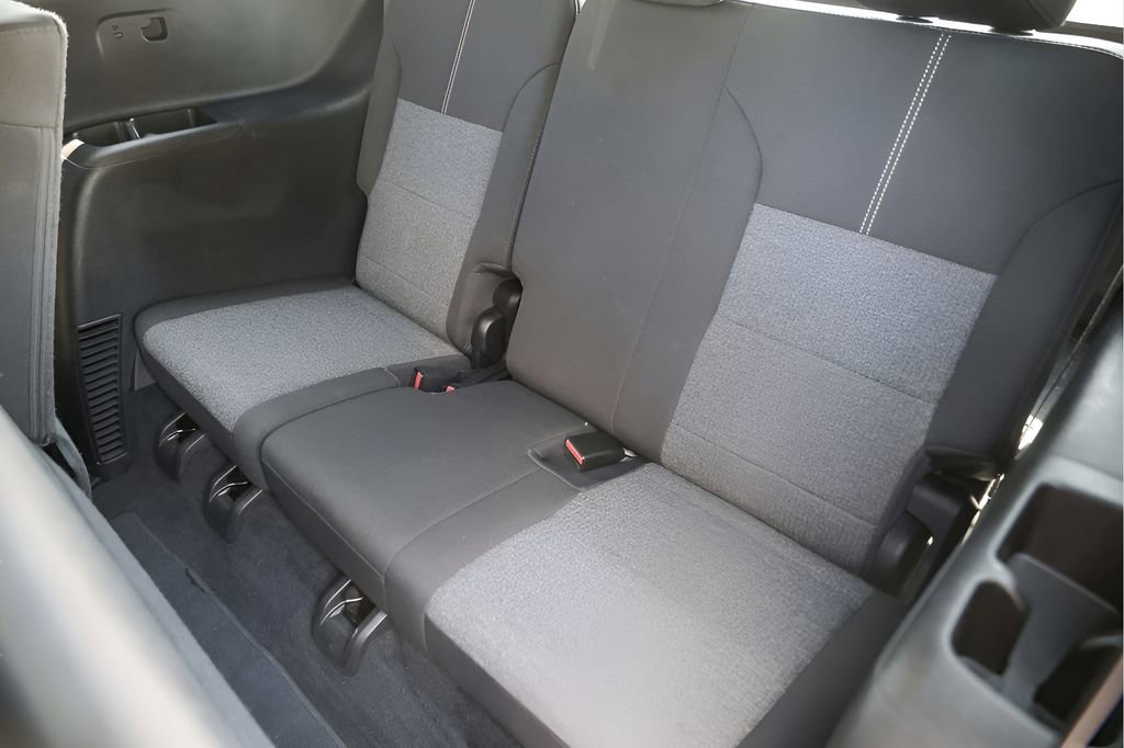 Used 2025 GMC Acadia Elevation AWD/4WD image 24