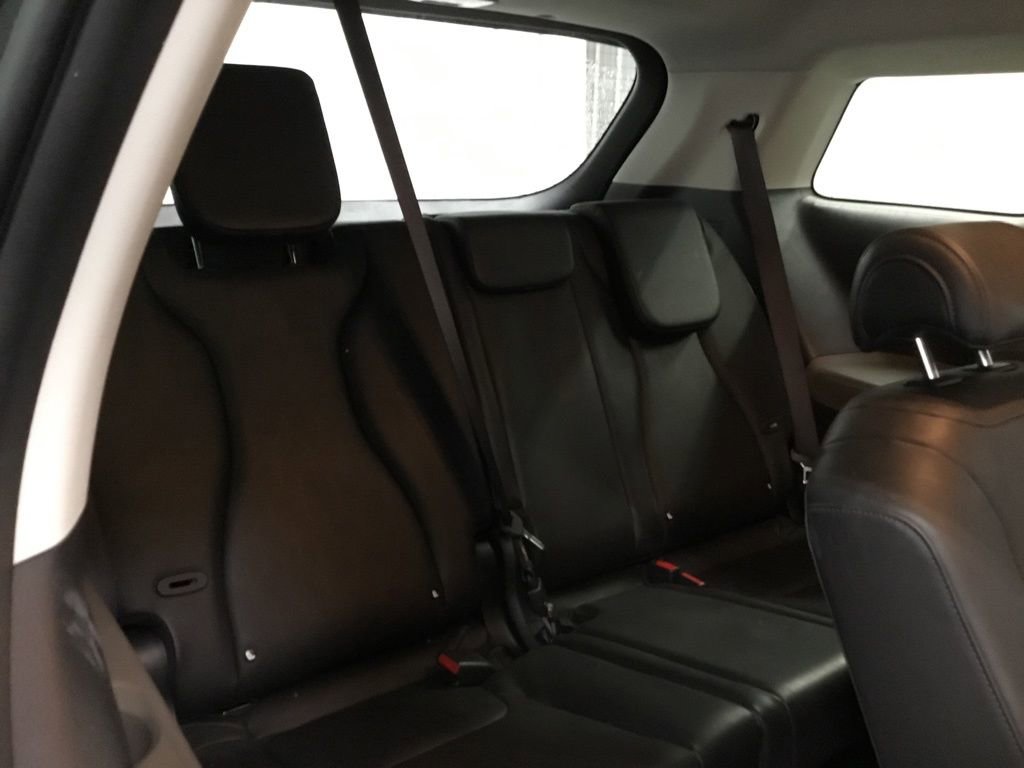 Used 2025 Kia Carnival image 18