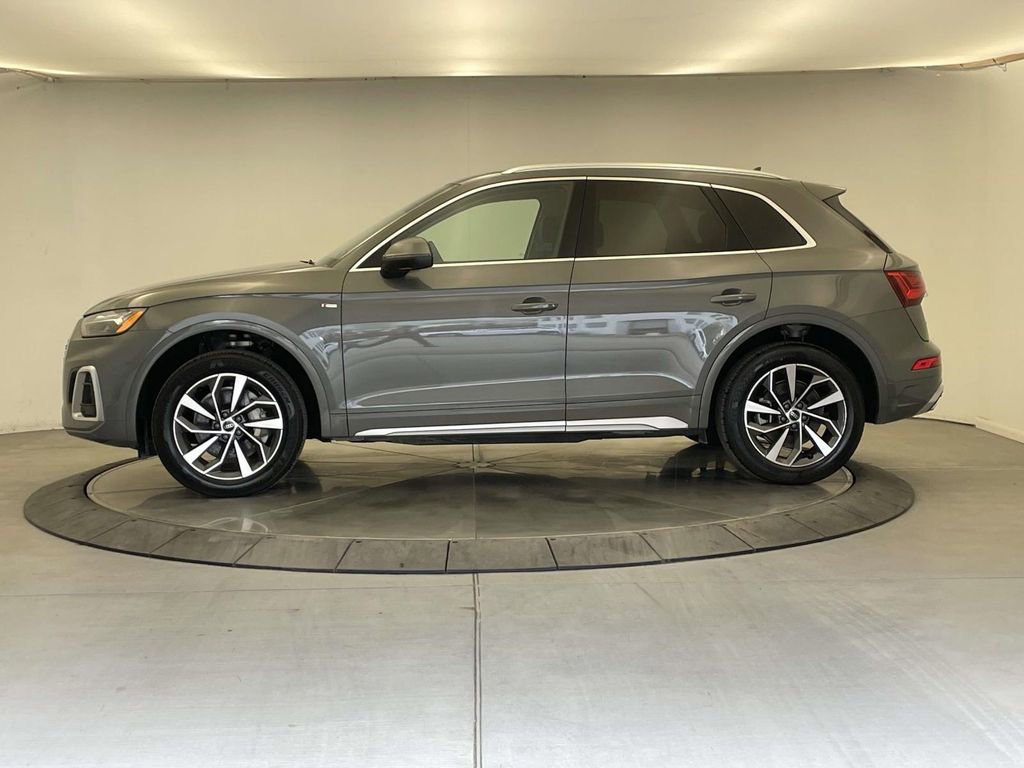Used 2023 Audi Q5 2.0T Premium Plus w/ Premium Plus Package image 2