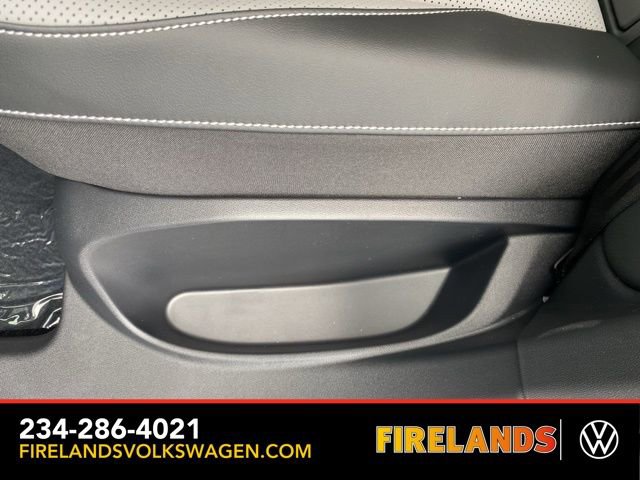 New 2025 Volkswagen Tiguan SE image 63