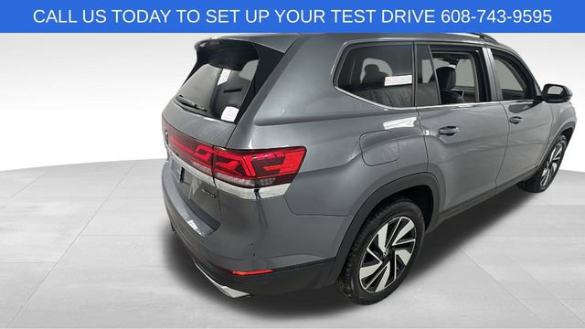 Used 2024 Volkswagen Atlas SE image 3