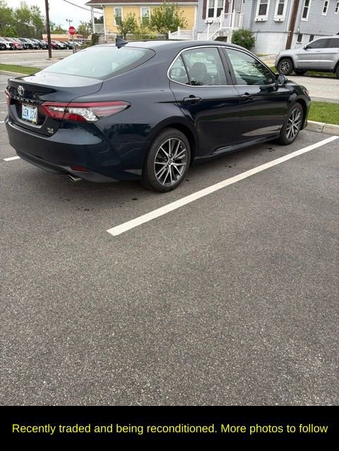 Used 2021 Toyota Camry XLE w/ Carpet Mat Package (TMS) AWD/4WD image 3