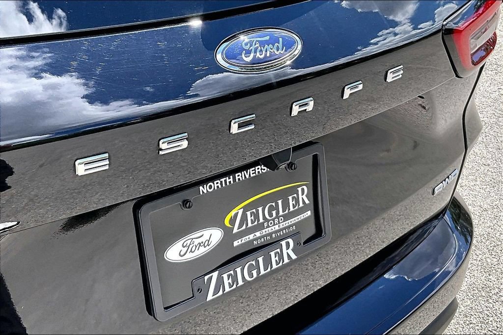 Used 2024 Ford Escape ST-Line w/ Tech Pack #1 AWD/4WD image 8