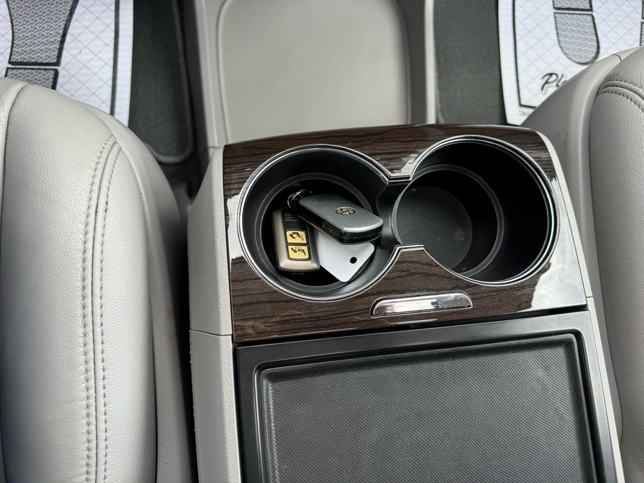 Used 2018 Toyota Sienna XLE w/ Entertainment Package FWD image 33