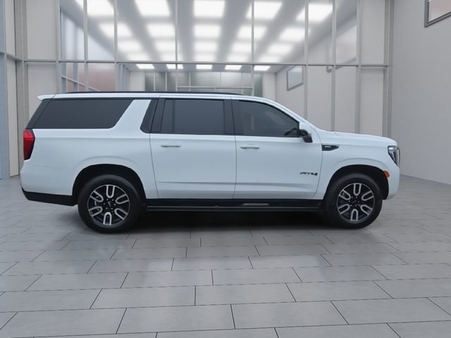 Used 2021 GMC Yukon XL AT4 w/ AT4 Premium Plus Package image 9