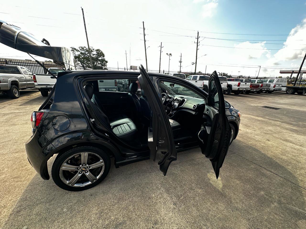 Used 2014 Chevrolet Sonic RS w/ Advanced Safety Package FWD image 31