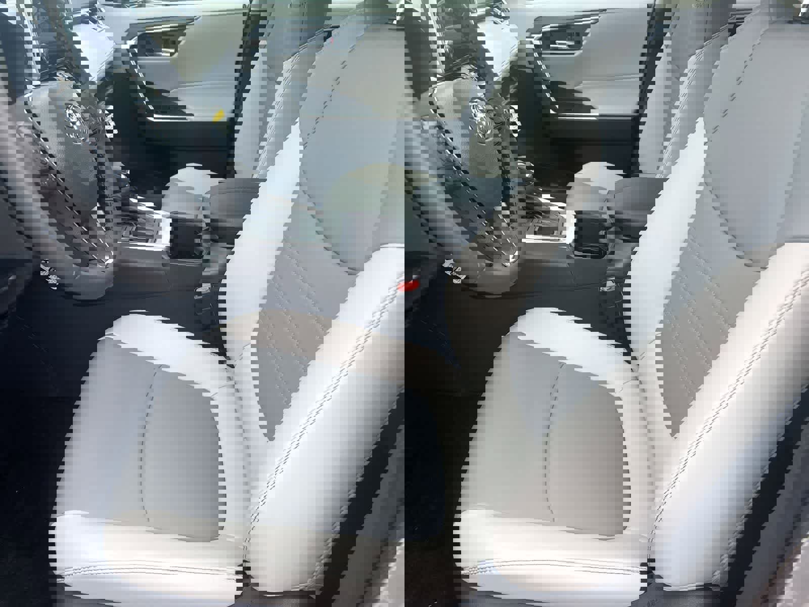 New 2025 Toyota RAV4 XLE Premium w/ Weather Package image 17