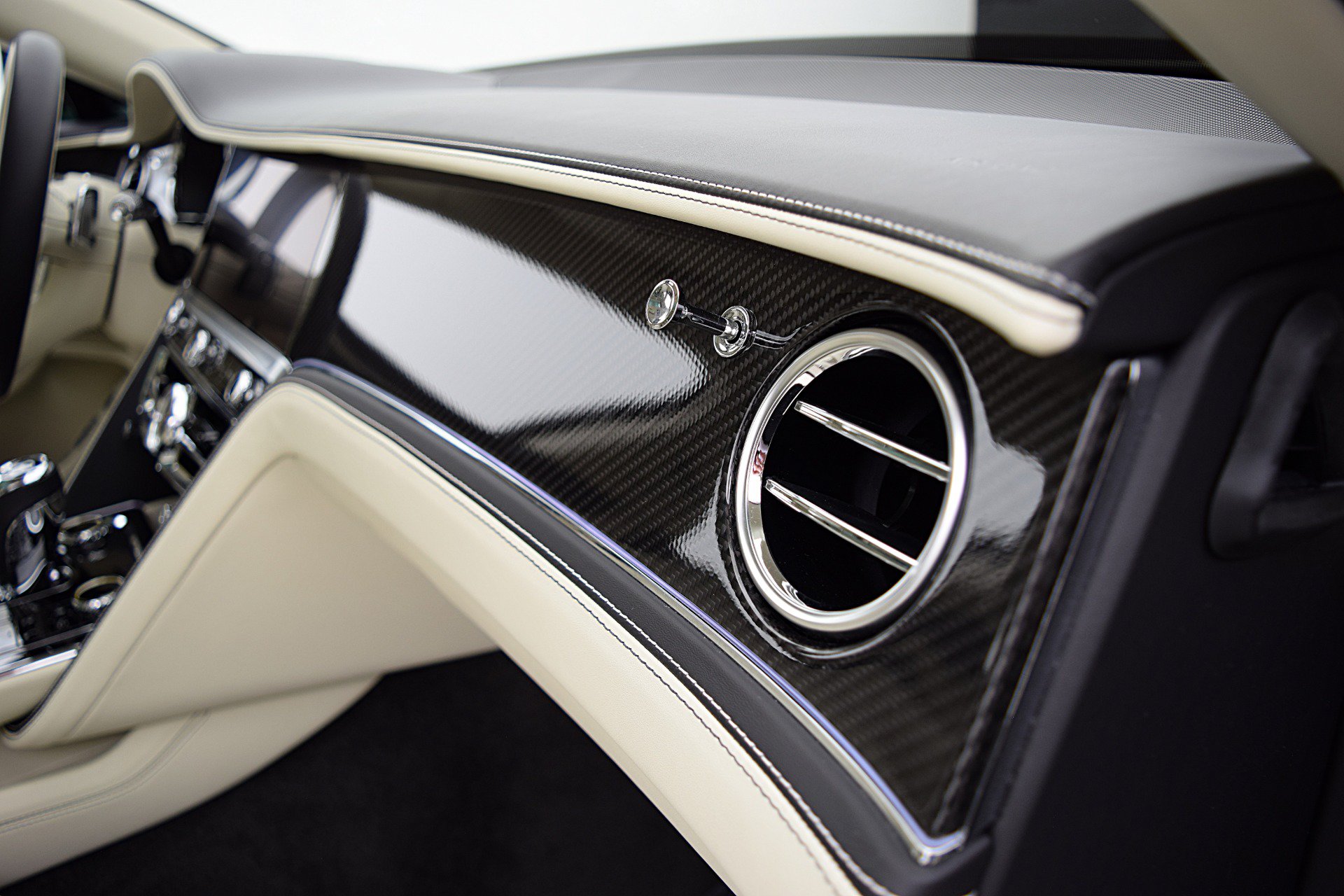 Certified 2022 Bentley Flying Spur V8 AWD/4WD image 27