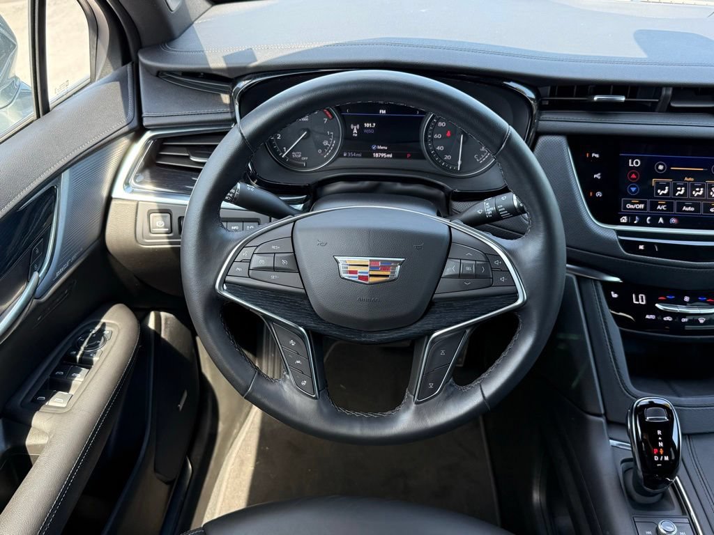 Used 2024 Cadillac XT5 Premium Luxury w/ Technology Package FWD image 21