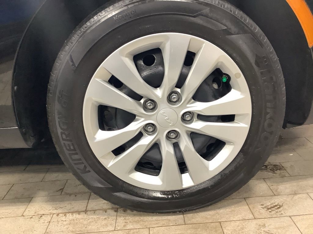Certified 2023 Kia Soul LX FWD image 27