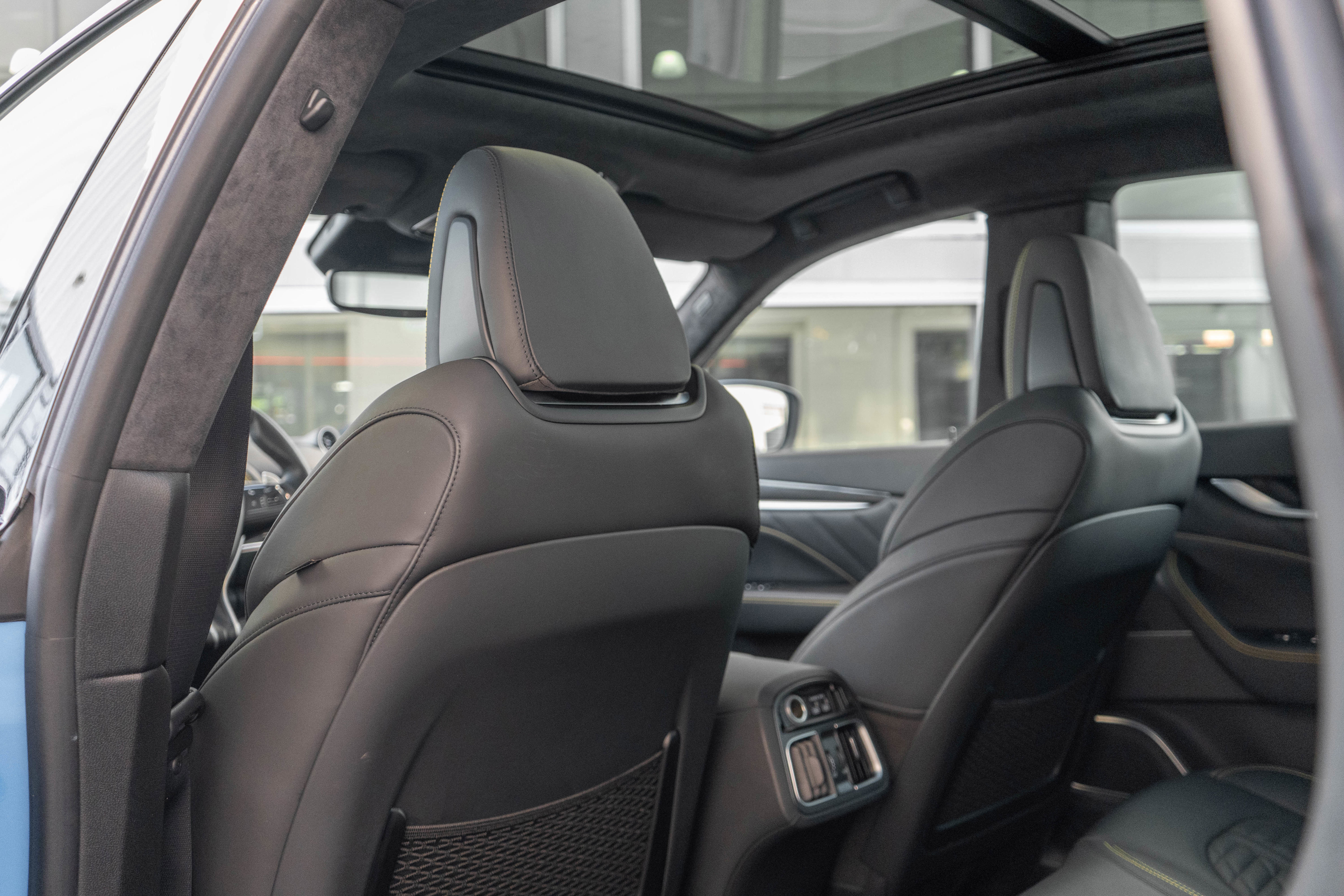 Used 2022 Maserati Levante F Tributo image 36