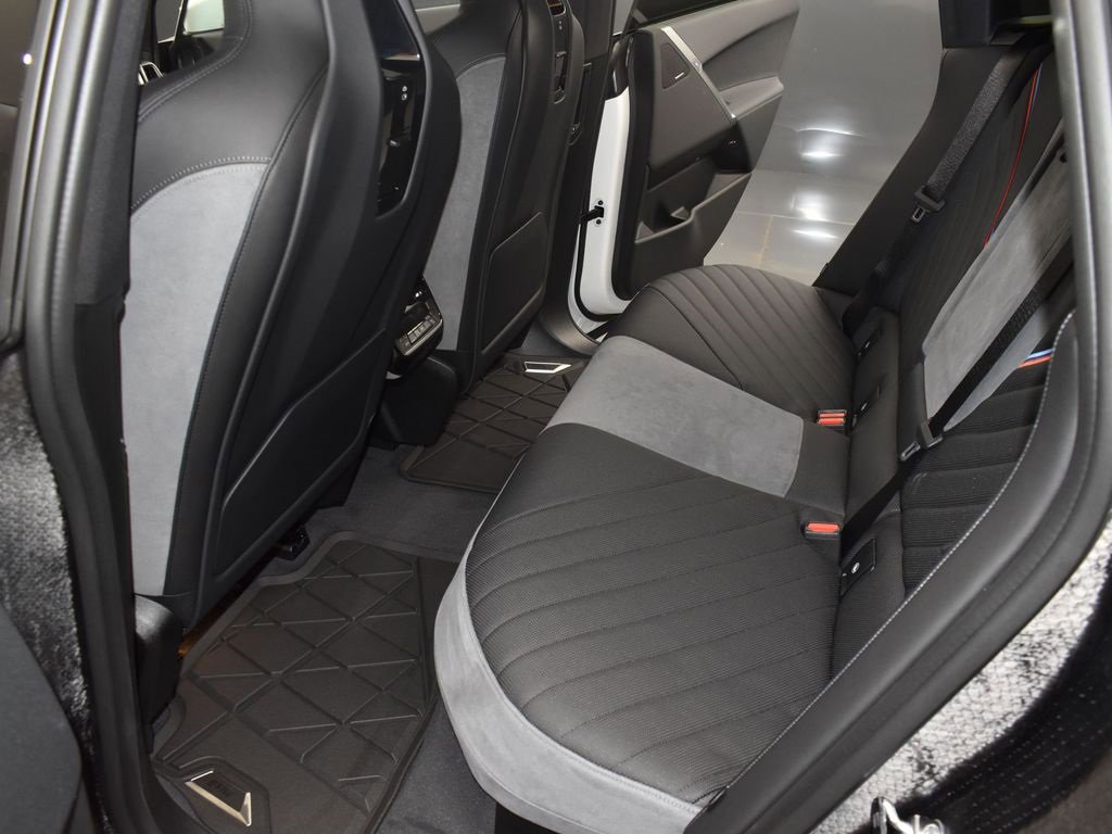 New 2026 BMW iX xDrive60 w/ M Sport Package image 19