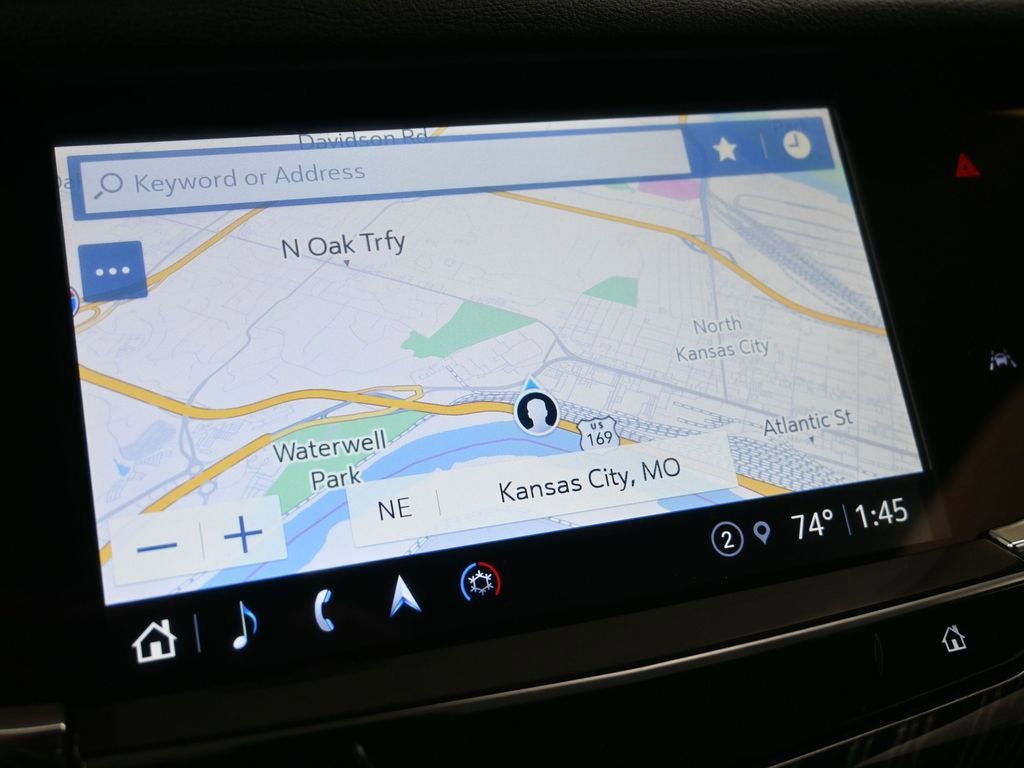 Used 2025 Cadillac XT6 Premium Luxury image 17