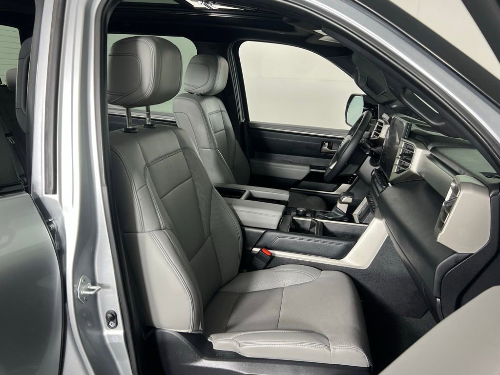 Used 2025 Toyota Tundra Limited image 31