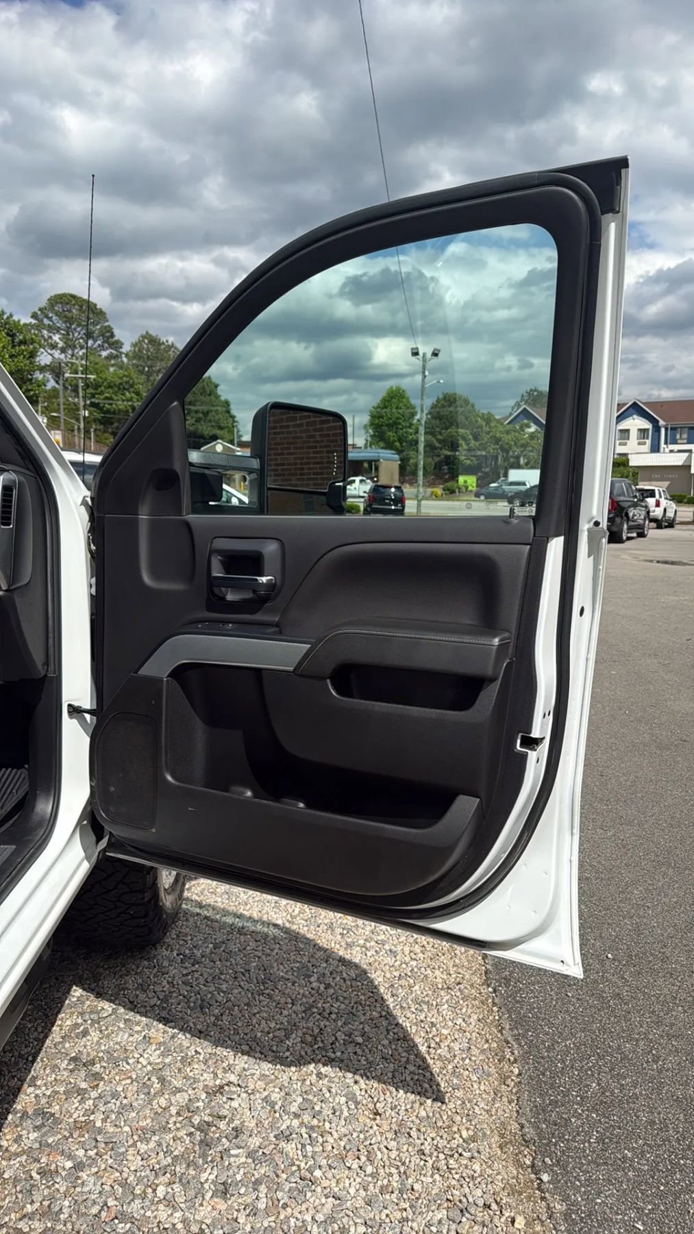 Used 2019 Chevrolet Silverado 2500 LT AWD/4WD image 14