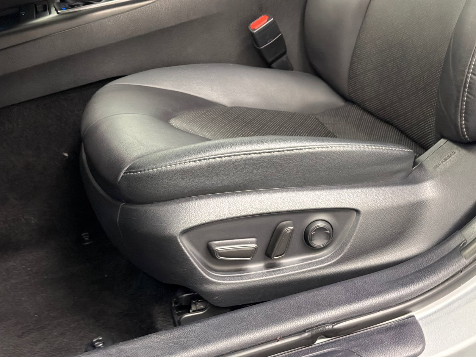 Used 2024 Toyota Camry XSE image 13