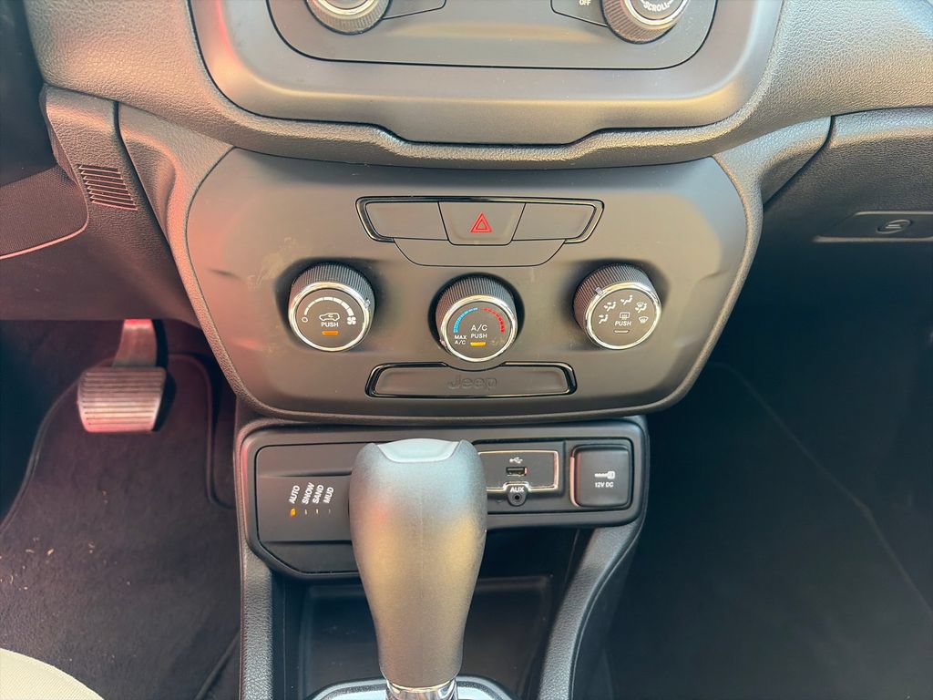 Used 2018 Jeep Renegade Sport w/ Power & Air Group AWD/4WD image 29