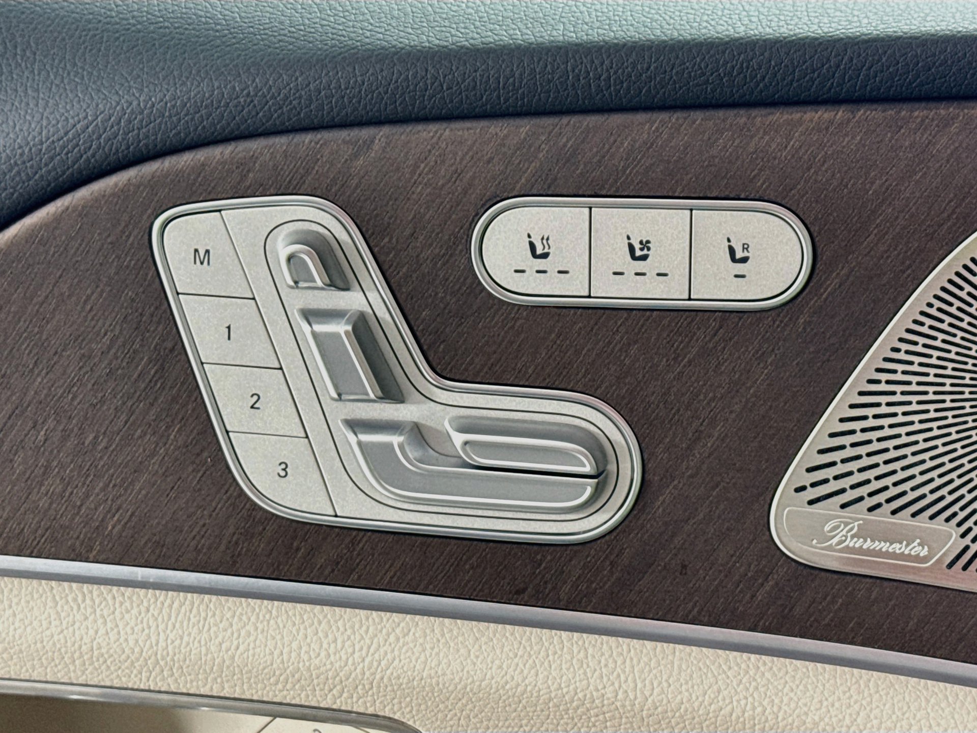 New 2027 Mercedes-Benz GLS 450 4MATIC image 22