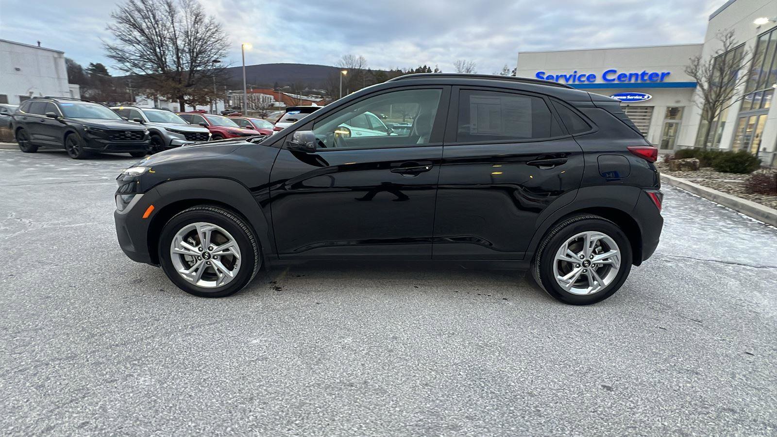 Used 2023 Hyundai Kona SEL w/ Cargo Package image 7