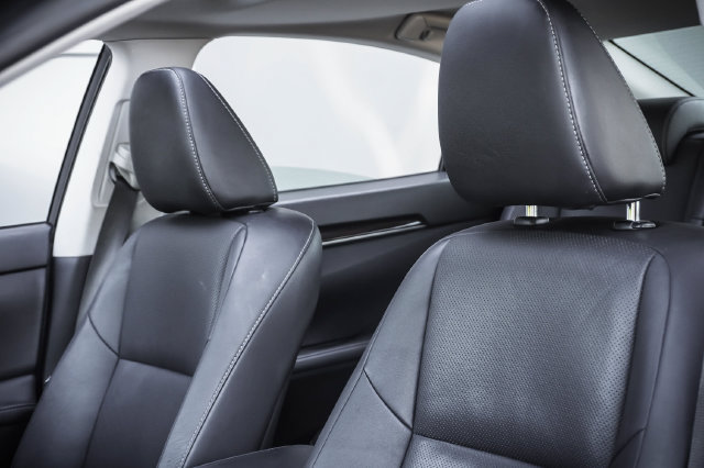 Used 2014 Lexus ES 350 w/ Premium Package FWD image 10