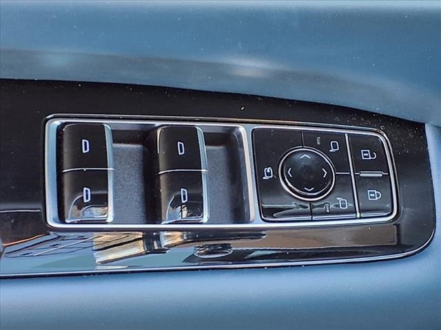 New 2025 Cadillac Escalade IQ Sport 2 w/ LPO, ONYX Package image 10