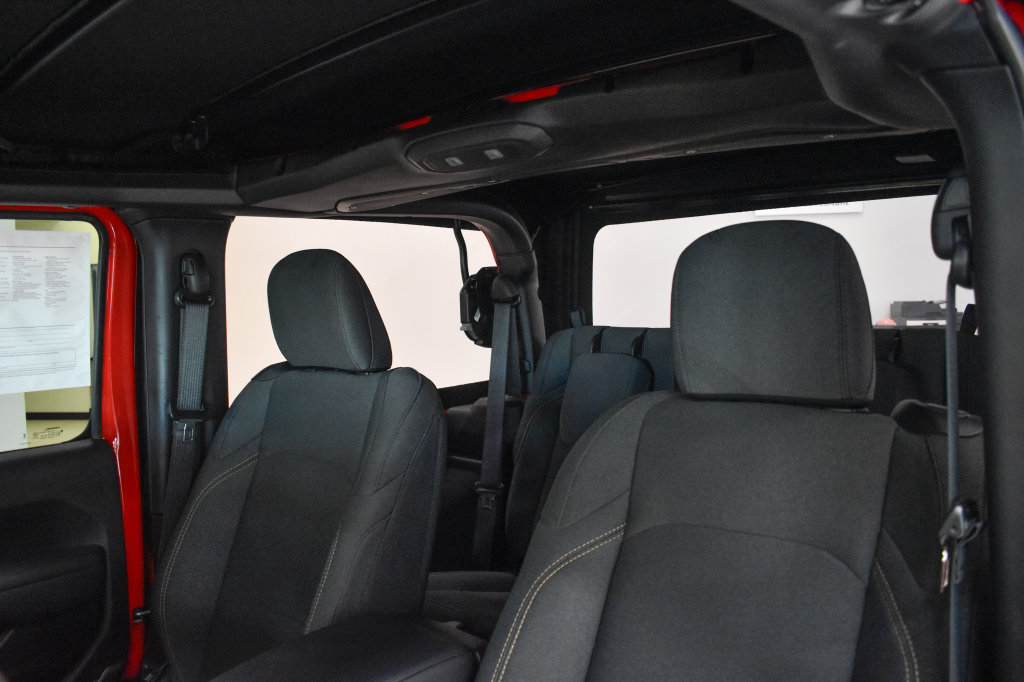 Used 2024 Jeep Wrangler Sport AWD/4WD image 3