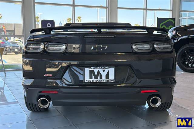 Used 2024 Chevrolet Camaro LT RWD image 5